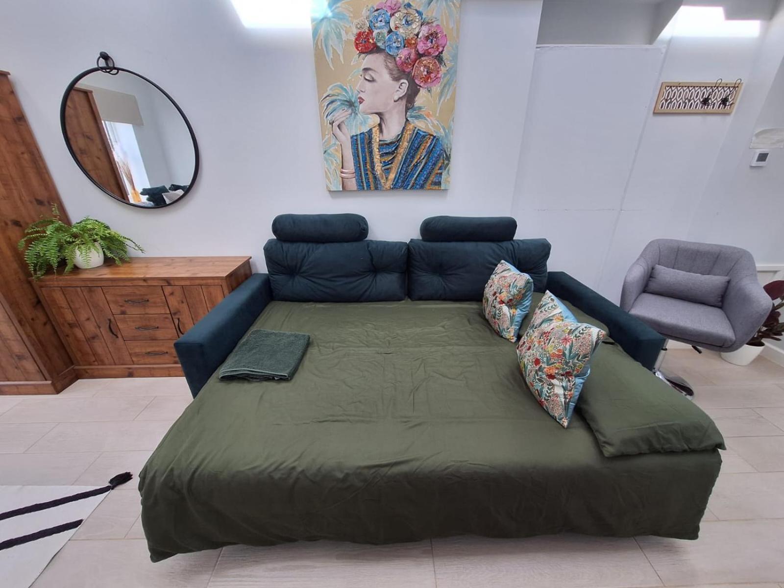 New, Stylish Studio Flat With Private Patio And Free On-Street Parking Check Out At 11Am ボーンマス エクステリア 写真